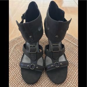 Olive FIONI Fabric Sz 8 Cage HEELS